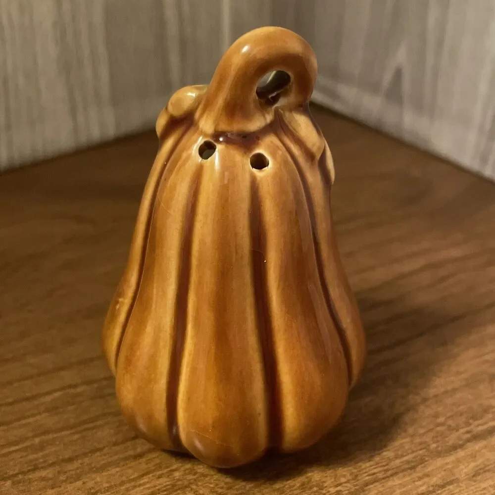 Vintage Salt And Pepper Shakers Ceramic Pumpkins Gourds Orange And Green